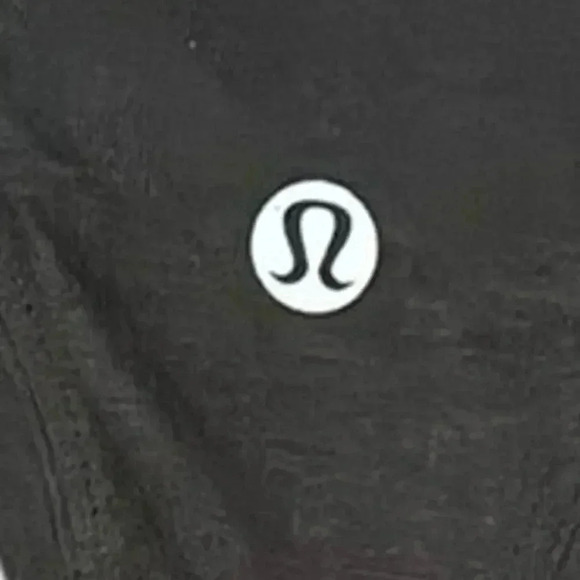 Lululemon Black Tank in size 6 - Picture 2 of 2